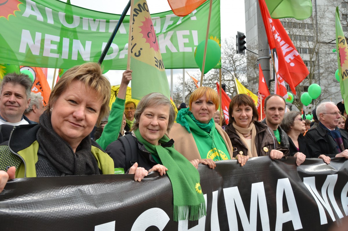 Groß-Demo zum Fukushima-Jahrestag in Gronau im Februar 2012